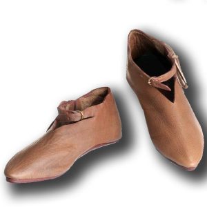Niedrige Schnallenschuhe, 1200-1400