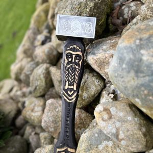 Deko-Hammer mit aufwendiger Kopfverzierung, handgeschmiedet, handgeschnitzter Stiel