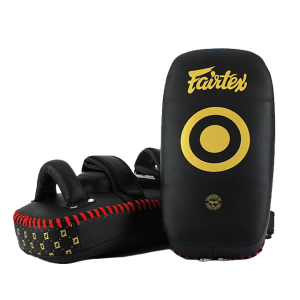 Fairtex Muay Thai Kick Pad Light schwarz/gold KPLC5