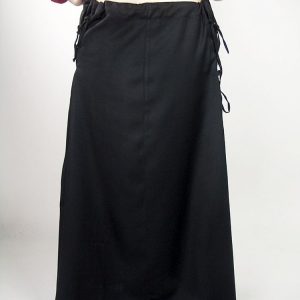 4009 Schnür-Rock „Noita“