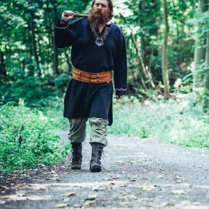 8988 Wikingertunika „Freki“ mit Handstickerei