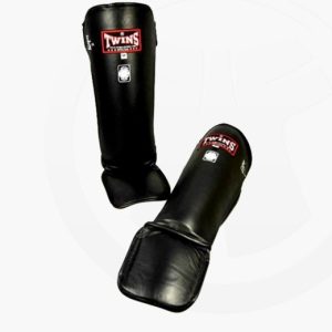 Twins Schienbein/Ristschutz schwarz