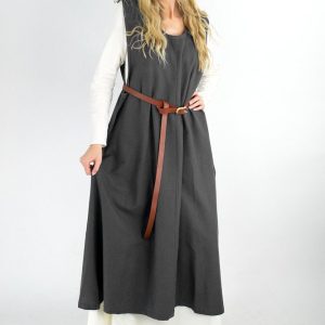 4037 B„uerliches Überkleid „Gerda“