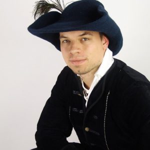 CP-07 Wollfilzhut mit Feder „Pieter